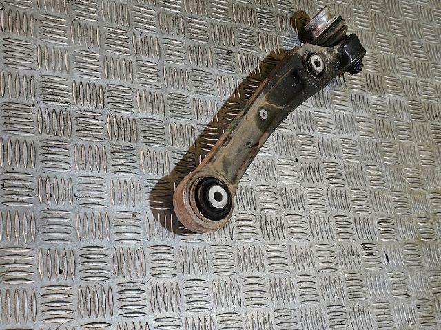 bontott AUDI A6 C8 Jobb első Alsó Első Lengőkar