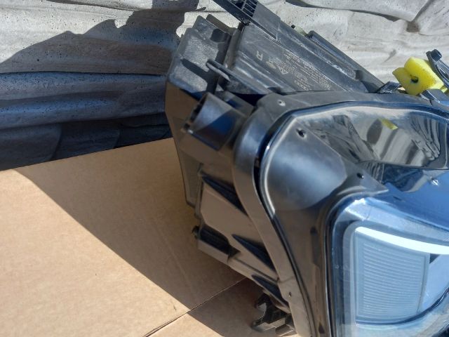 bontott AUDI A6 C8 Jobb Fényszóró