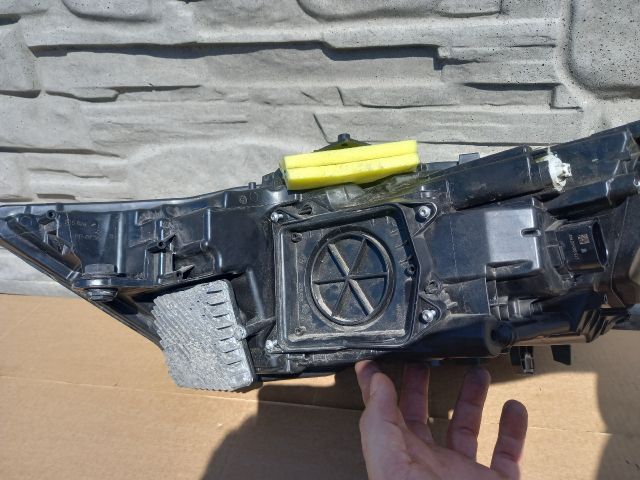 bontott AUDI A6 C8 Jobb Fényszóró