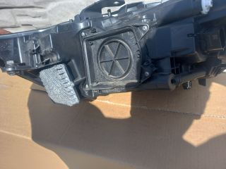 bontott AUDI A6 C8 Jobb Fényszóró