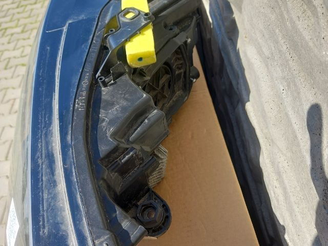 bontott AUDI A6 C8 Jobb Fényszóró