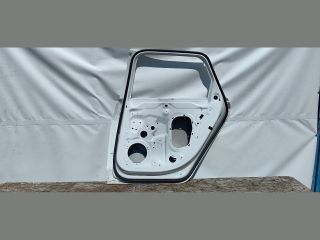 bontott AUDI A6 C8 Jobb hátsó Ajtó (Üres lemez)