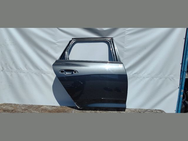 bontott AUDI A6 C8 Jobb hátsó Ajtó (Üres lemez)