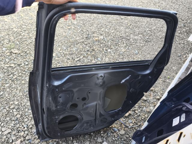 bontott AUDI A6 C8 Jobb hátsó Ajtó (Üres lemez)