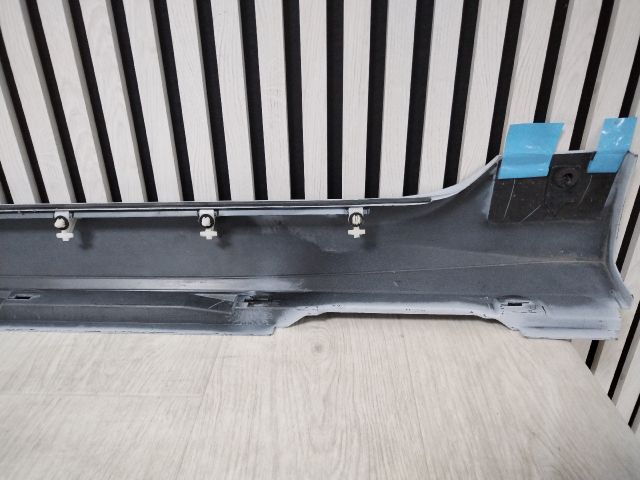 bontott AUDI A6 C8 Jobb Küszöb