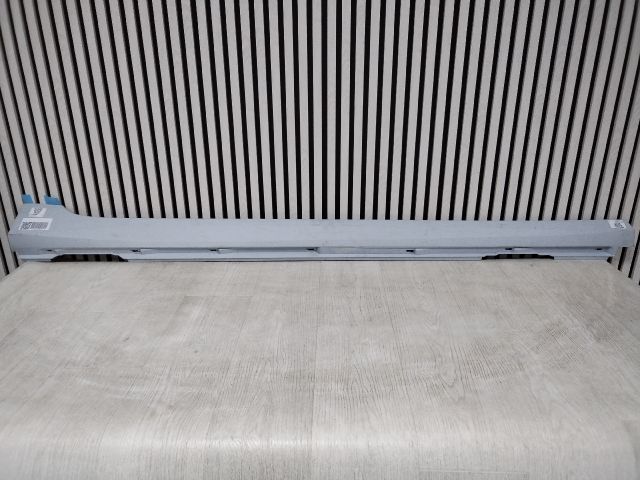 bontott AUDI A6 C8 Jobb Küszöb