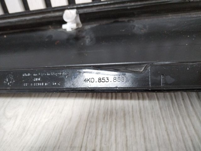 bontott AUDI A6 C8 Jobb Küszöb