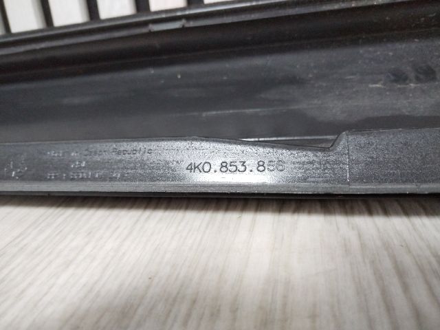 bontott AUDI A6 C8 Jobb Küszöb