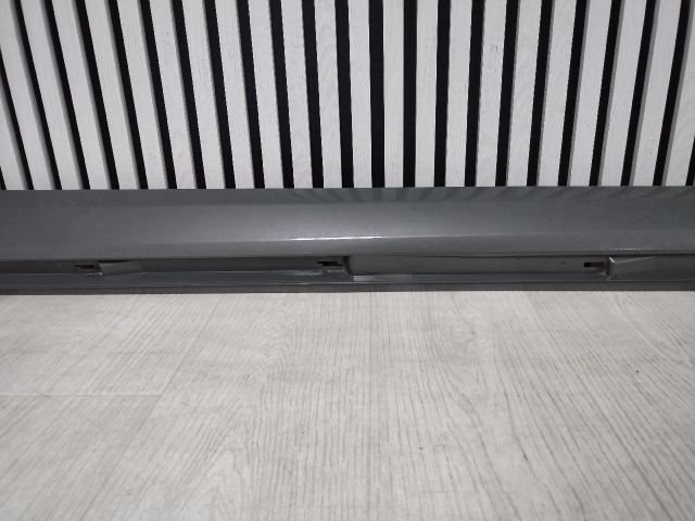 bontott AUDI A6 C8 Jobb Küszöb