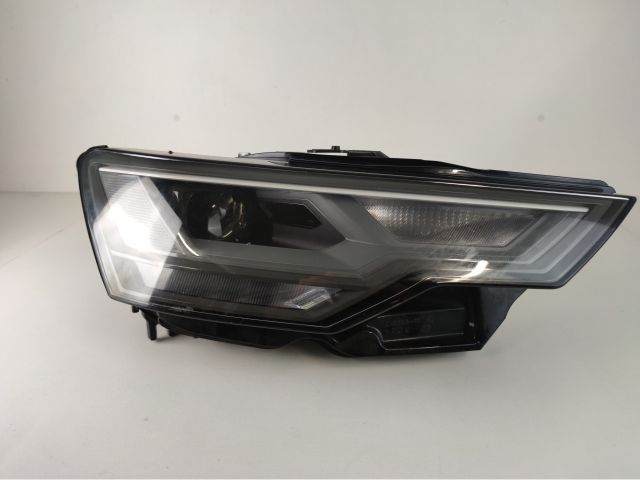 bontott AUDI A6 C8 Jobb Ledes Fényszóró