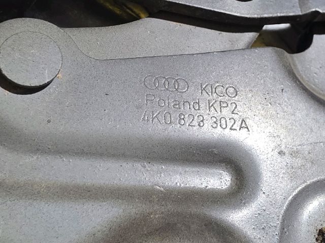 bontott AUDI A6 C8 Motorháztető Jobb Zsanér