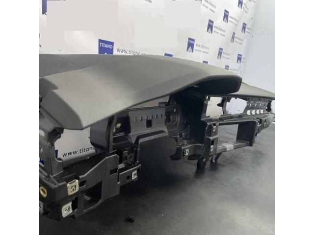 bontott AUDI A6 C8 Műszerfal Héj