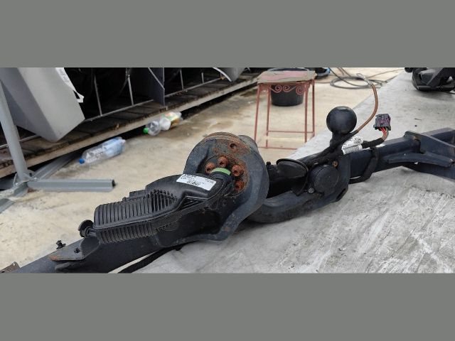 bontott AUDI A6 C8 Vonóhorog