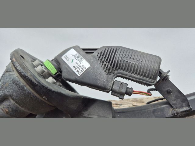 bontott AUDI A6 C8 Vonóhorog