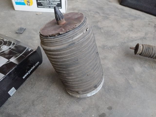 bontott AUDI A7 Jobb hátsó Rugó