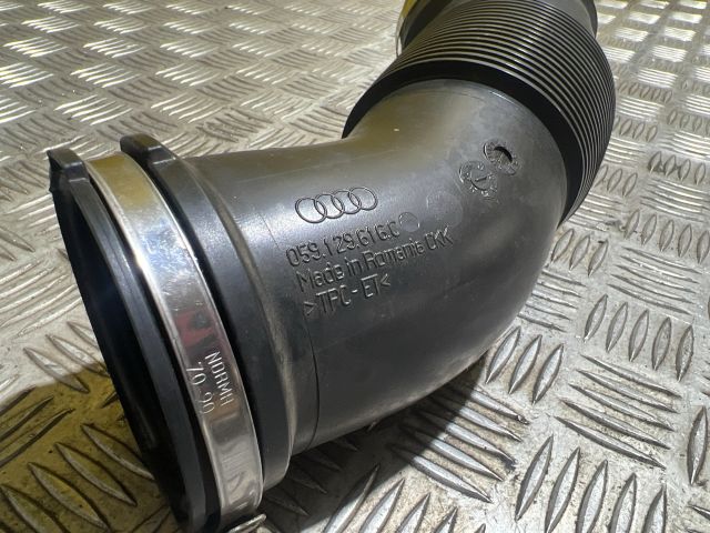 bontott AUDI A7 Légbeömlő Cső