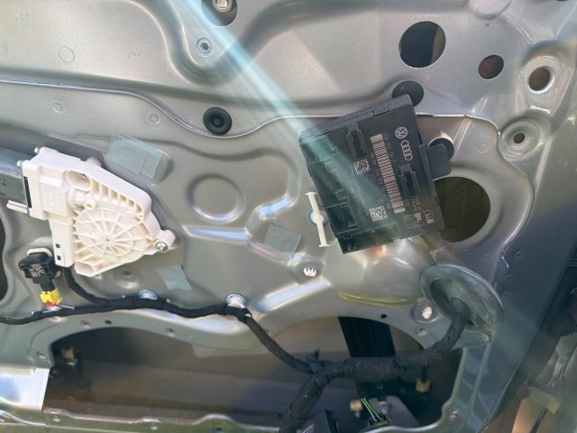 bontott AUDI A7 Bal első Ajtó (Részeivel)