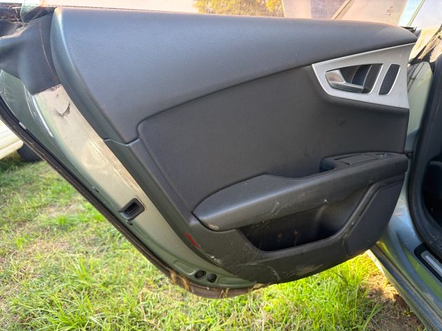 bontott AUDI A7 Bal hátsó Ajtó (Részeivel)