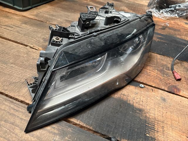 bontott AUDI A7 Bal Ledes Fényszóró