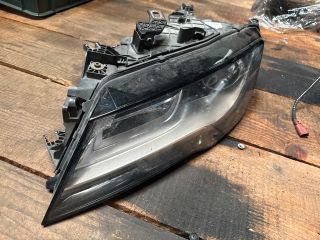 bontott AUDI A7 Bal Ledes Fényszóró