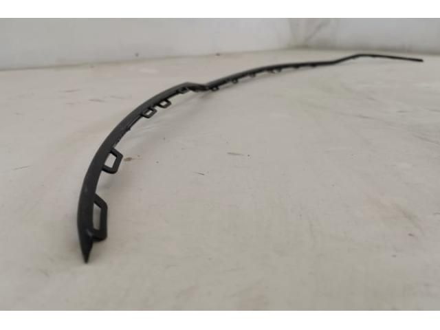 bontott AUDI A7 Első Lökhárító Díszléc