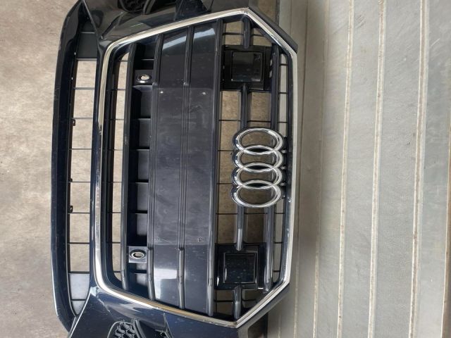 bontott AUDI A7 Első Lökhárító (Részeivel)