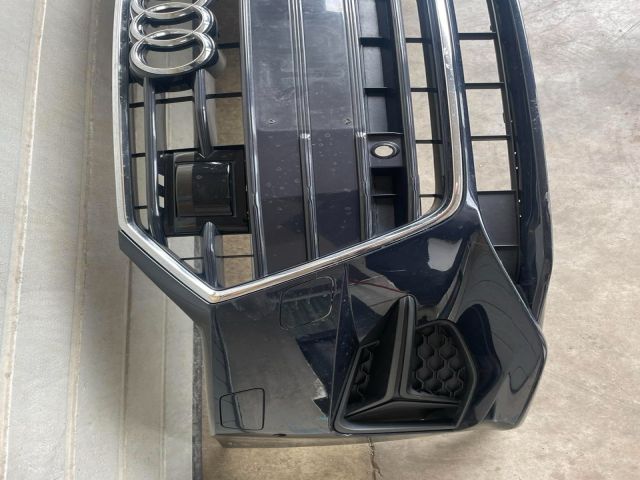 bontott AUDI A7 Első Lökhárító (Részeivel)