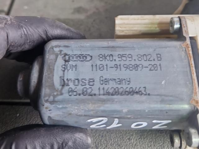 bontott AUDI A7 Jobb első Ablakemelő Motor