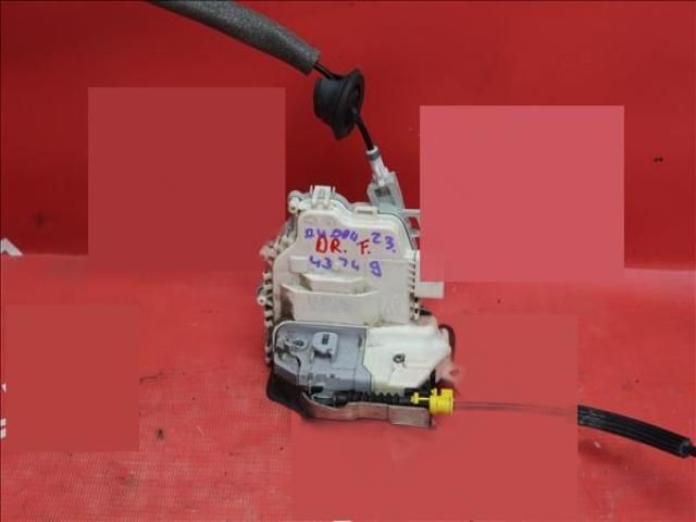 bontott AUDI A7 Jobb első Ajtózár