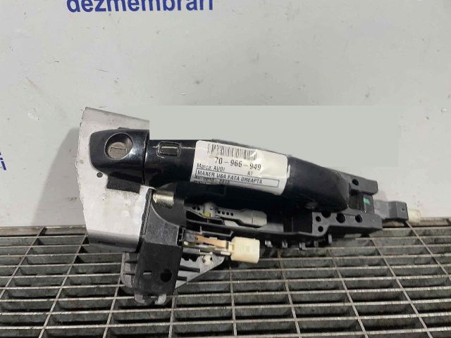 bontott AUDI A7 Jobb első Külső Kilincs