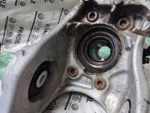 bontott AUDI A7 Jobb hátsó Csonkállvány Kerékaggyal