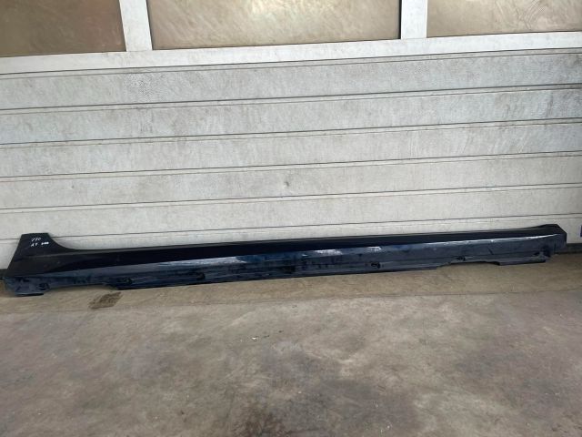 bontott AUDI A7 Jobb Küszöb