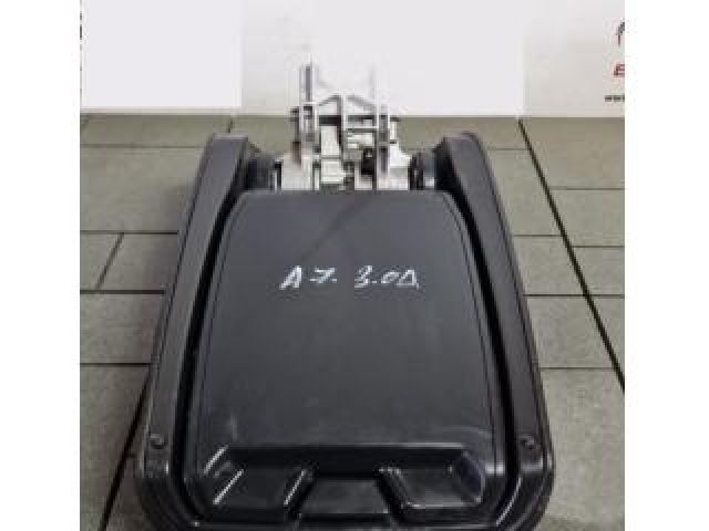 bontott AUDI A7 Könyöklő