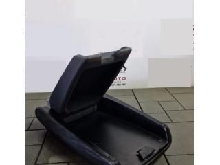 bontott AUDI A7 Könyöklő