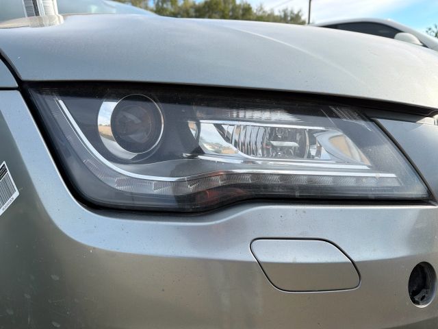 bontott AUDI A7 Xenon Fényszóró Pár