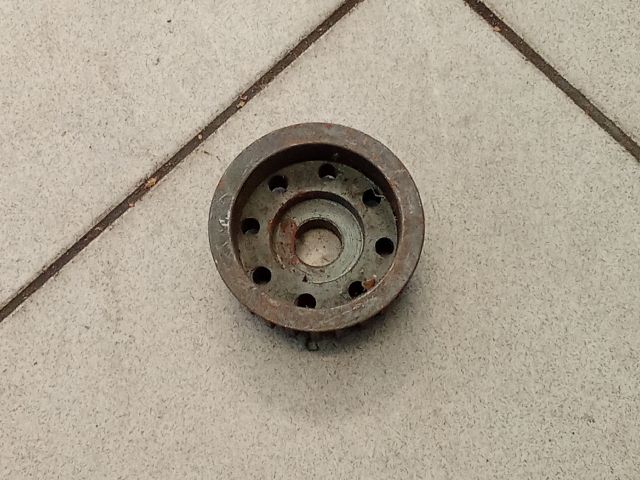 bontott AUDI A8 Főtengely Bordáskerék / Lánckerék