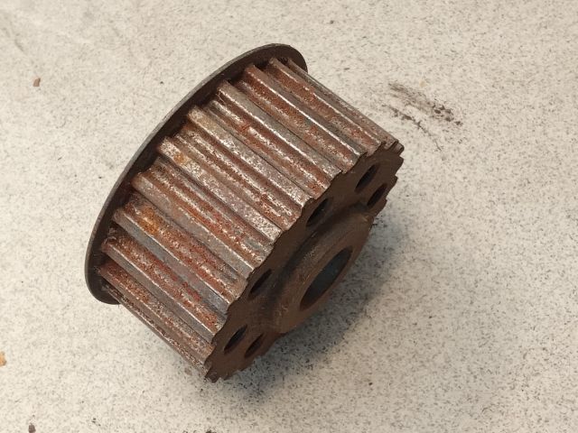 bontott AUDI A8 Főtengely Bordáskerék / Lánckerék