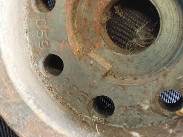 bontott AUDI A8 Főtengely Bordáskerék / Lánckerék