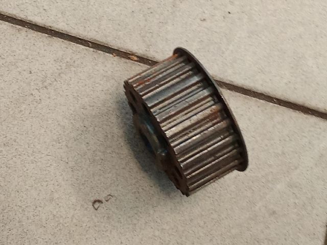 bontott AUDI A8 Főtengely Bordáskerék / Lánckerék