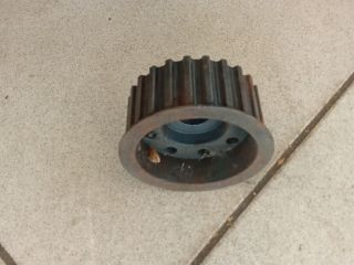 bontott AUDI A8 Főtengely Bordáskerék / Lánckerék