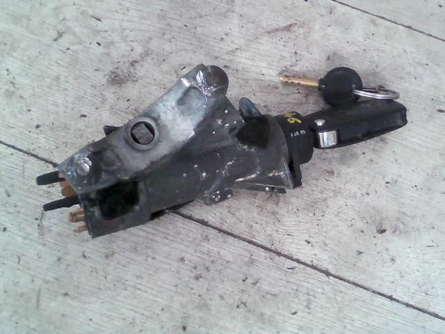 bontott AUDI A8 Gyújtáskapcsoló