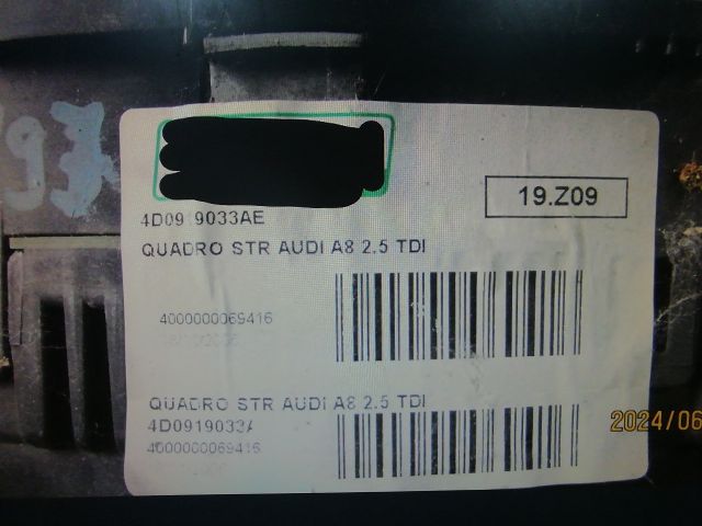 bontott AUDI A8 Kilométeróra