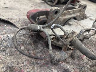 bontott AUDI A8 Bal első Féknyereg Munkahengerrel