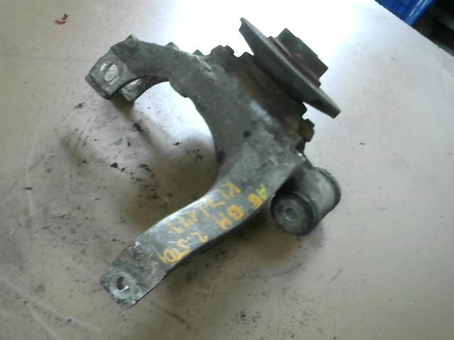 bontott AUDI A8 Jobb hátsó Kerékagy