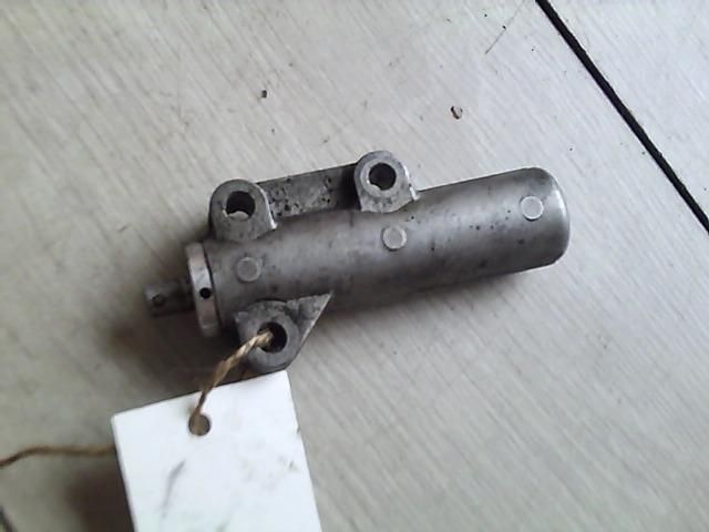 bontott AUDI A8 Szíjfeszítő Görgő