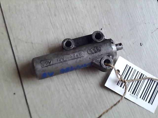 bontott AUDI A8 Szíjfeszítő Görgő