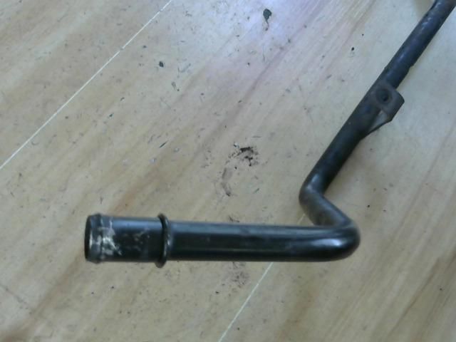 bontott AUDI A8 Vízcső