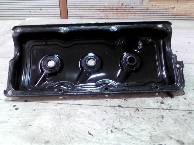 bontott AUDI A8 Szelepfedél