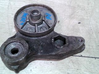 bontott AUDI A8 Szíjfeszítő Görgő