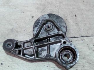 bontott AUDI A8 Szíjfeszítő Görgő